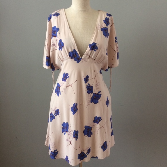 Free People Dresses & Skirts - Free People Floral Dress